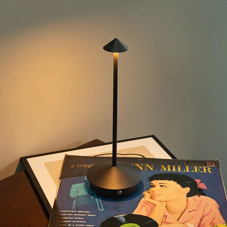 Lumeo™ | Trådløs Dæmpbar Bordlampe LED | Minimalistisk Genopladelig Designlampe med Touchfunktion og USB-C Tilslutning