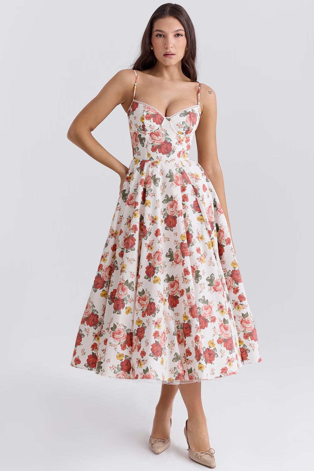 Amarielle | Elegant Midi-Kjole Med A-Linje Nederdel & Korsetliv
