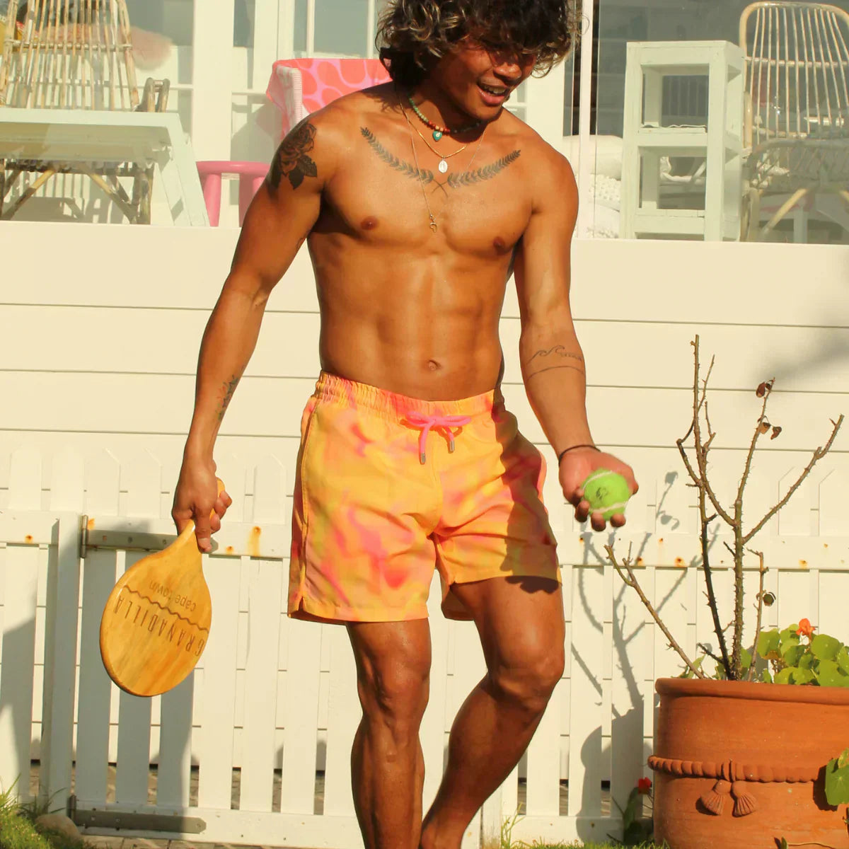 Raúl™ | Herrer Badebukser med Tie-Dye Print | Farverig Hurtigttørrende Badeshorts over Knæet