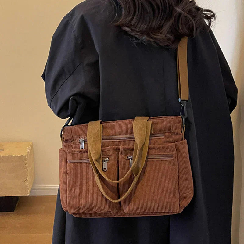 Mirella™ | Damer Fløjls Skuldertaske med Flere Rum | Blød Fløjl Crossbody med Justerbar Rem