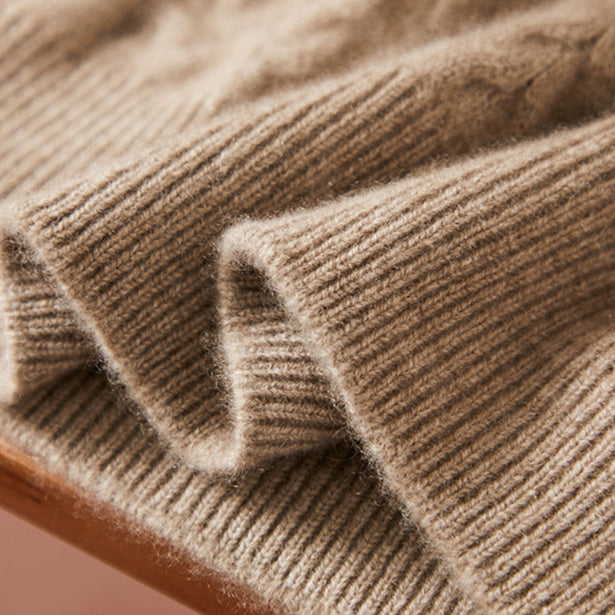 Solène | Fuzzy Cable Knit Rullekravetrøje til Damer