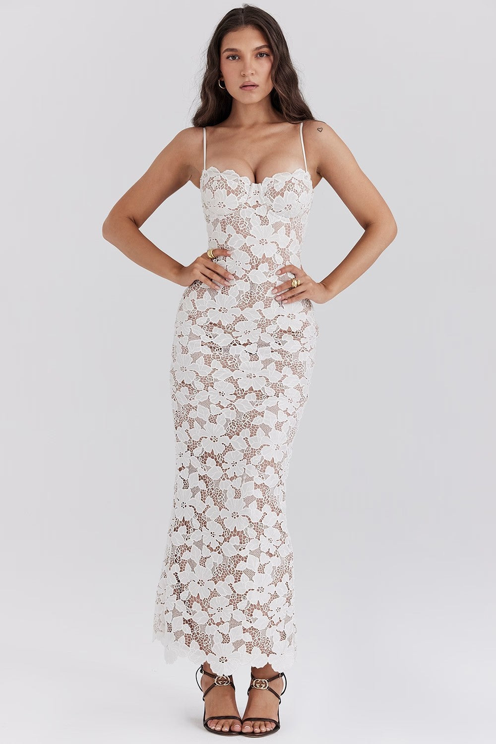 Elaria™ | Damer Hvid Blonde Maxi Kjole | Transparent Bodycon Kjole med Blomstermønster og Spaghettistropper