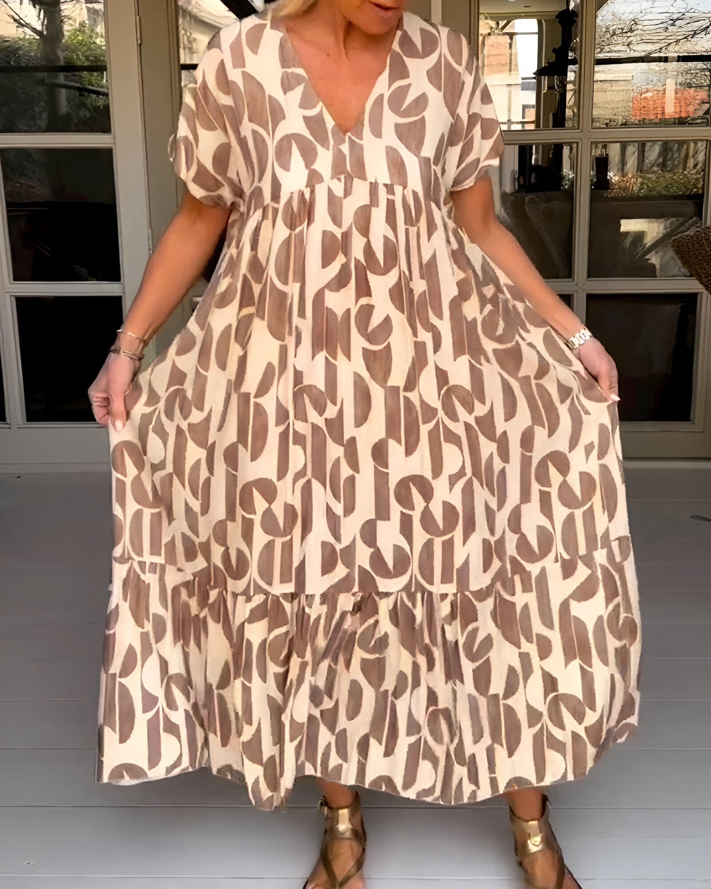 Isalina™ | Damer Maxi-Kjole med Print | Løstsiddende Sommerkjole i Let Materiale med V-Hals og Plisseret Talje