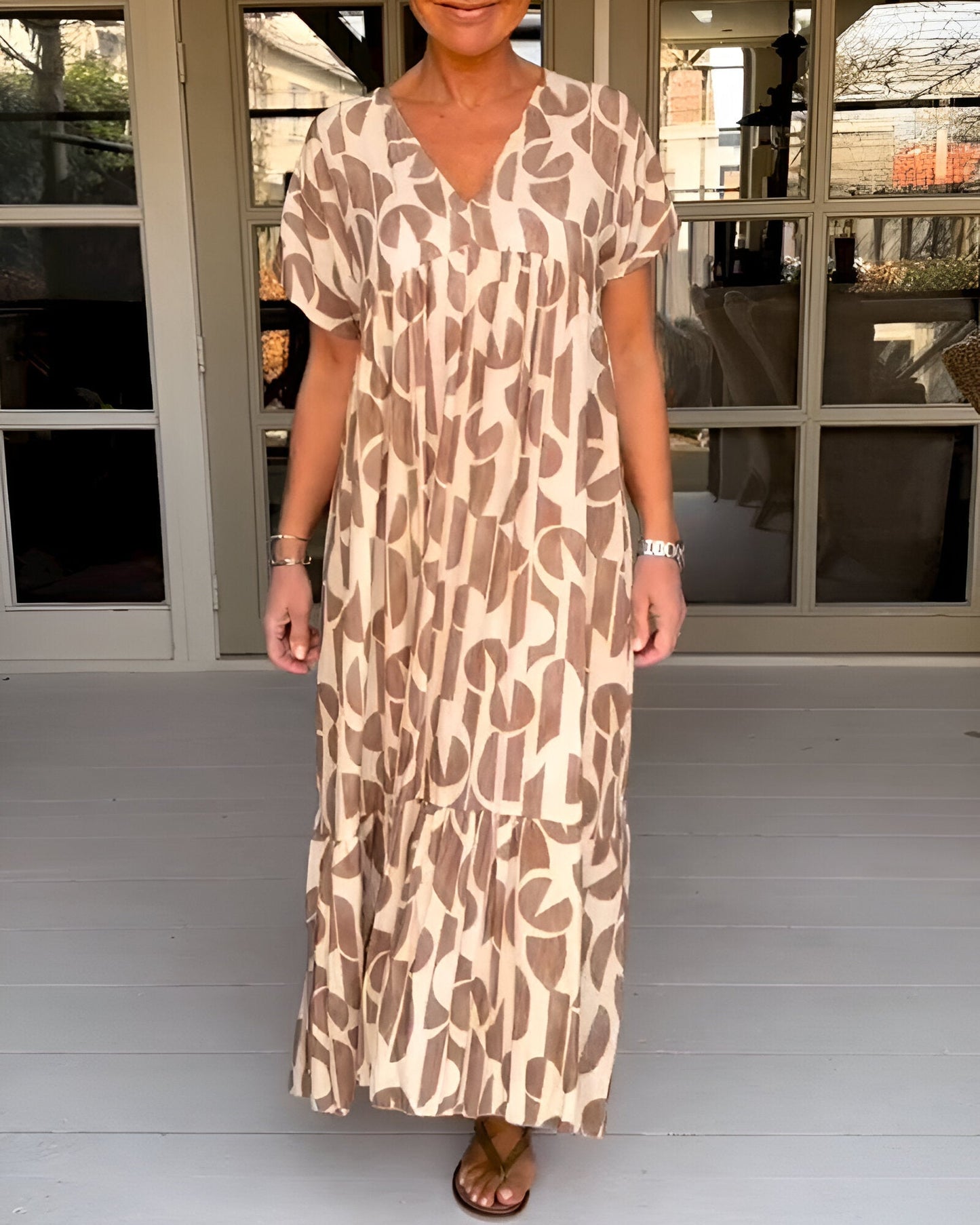 Isalina™ | Damer Maxi-Kjole med Print | Løstsiddende Sommerkjole i Let Materiale med V-Hals og Plisseret Talje