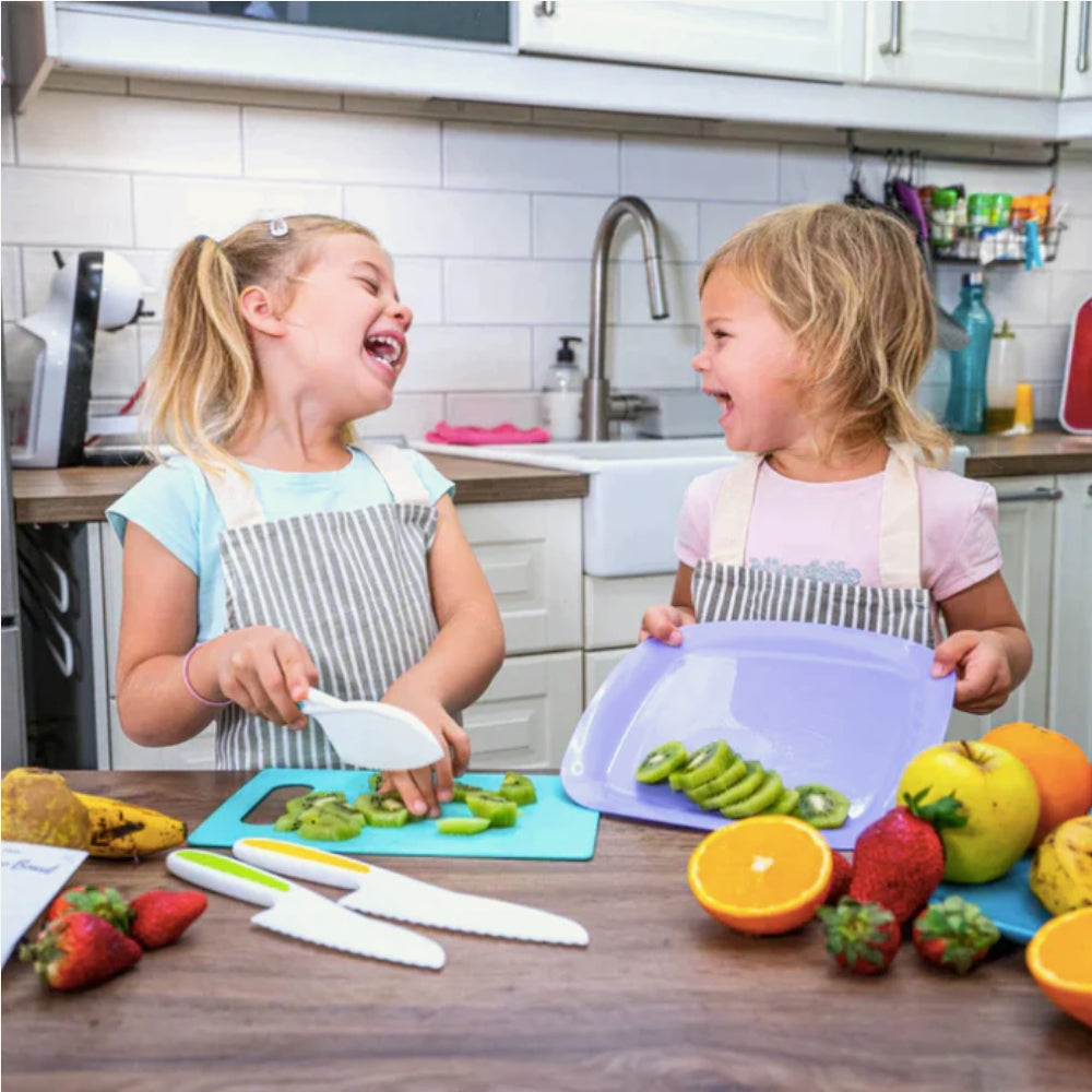 LittleCook™ | Børnevenligt Skæresæt Til Småbørn og Børnehavebørn | Sikkert Køkkenkniv & Skærebræt Til Pædagogisk Madlavning