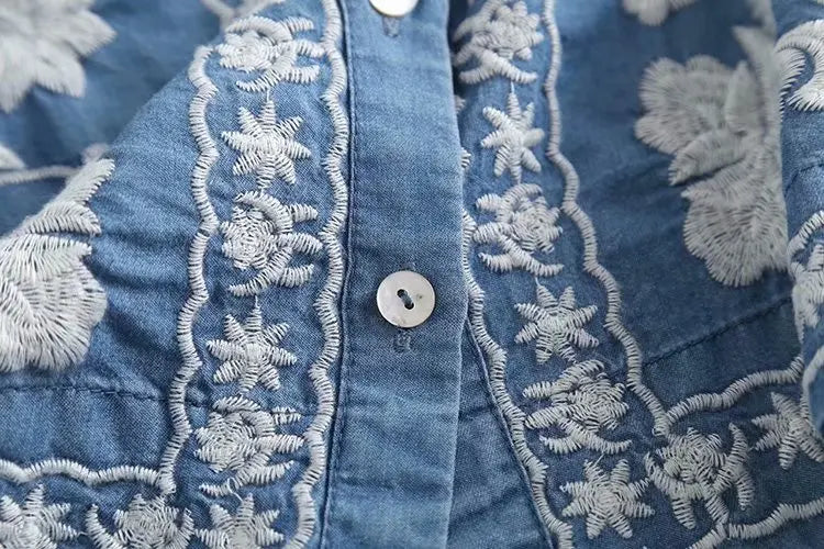 Elviora | Damer Denim-Look Bluse med Blomsterbroderi
