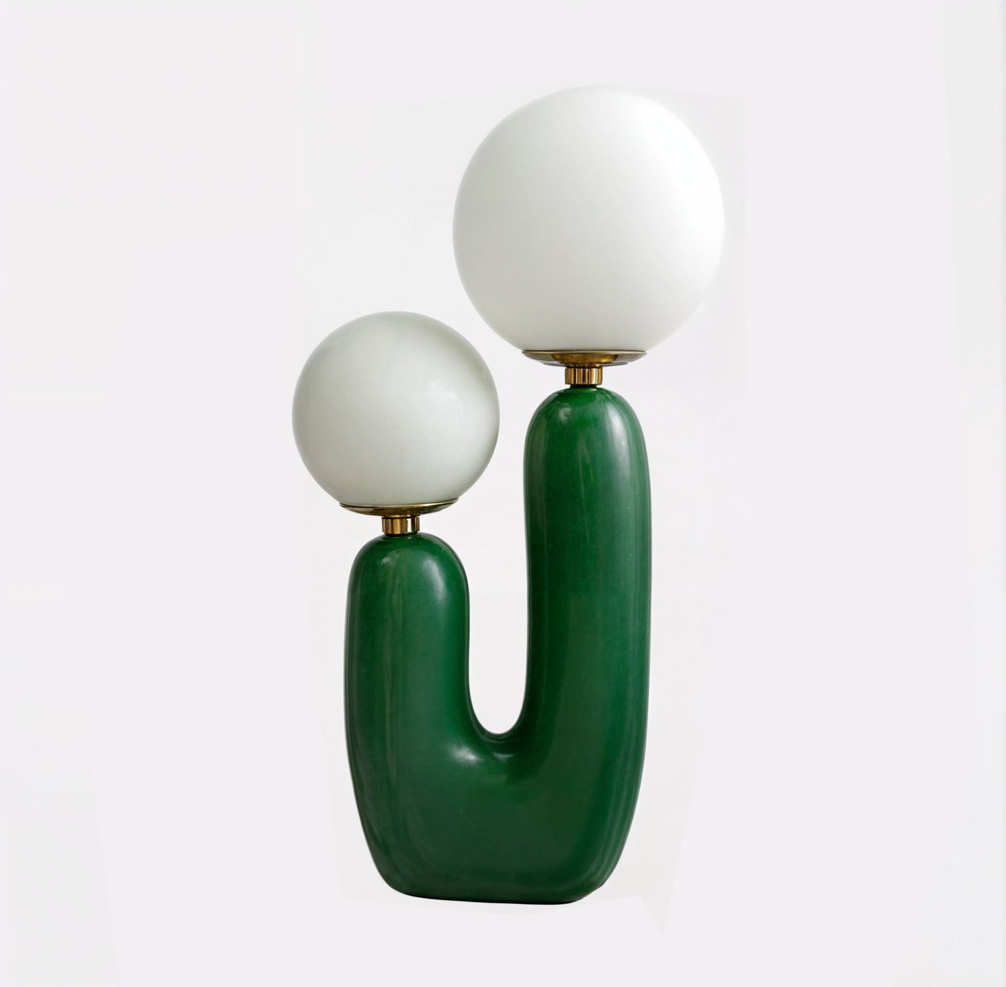 Yuna | Skulpturel Bordlampe med U-Form
