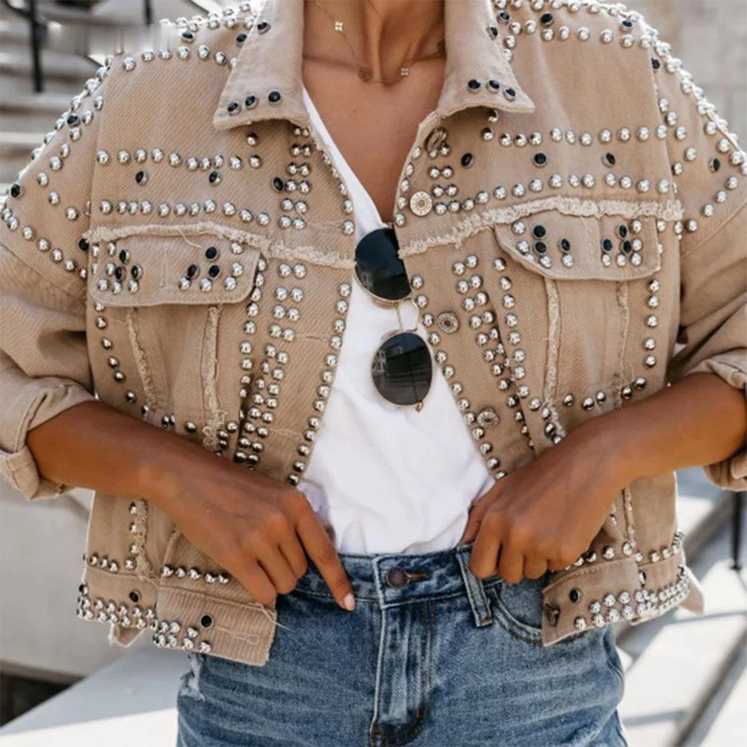 Vespera™ | Edgy Denimjakke med Nitter til Damer | Vintage Look