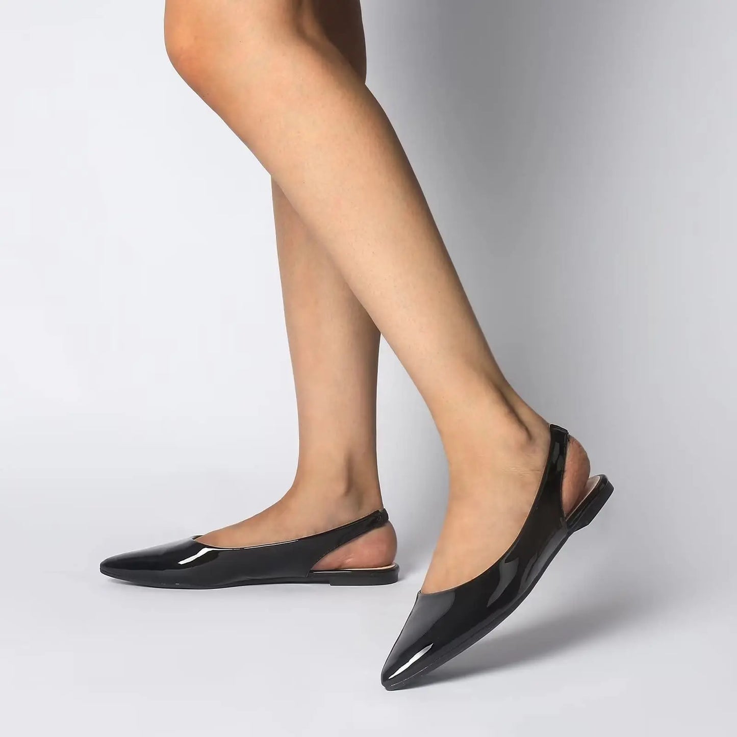 Celeste™ | Damer Slingback Flats med Spids Tå | Elegante Sommertidssko med Skinnende Finish og Komfortabel Elastisk Rem