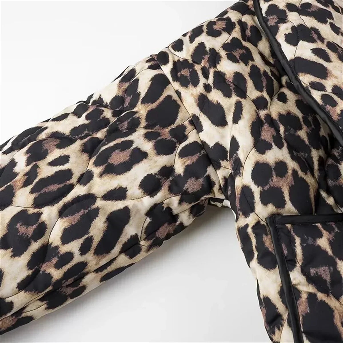 Carmela | Vatteret Leopardjakke Damer