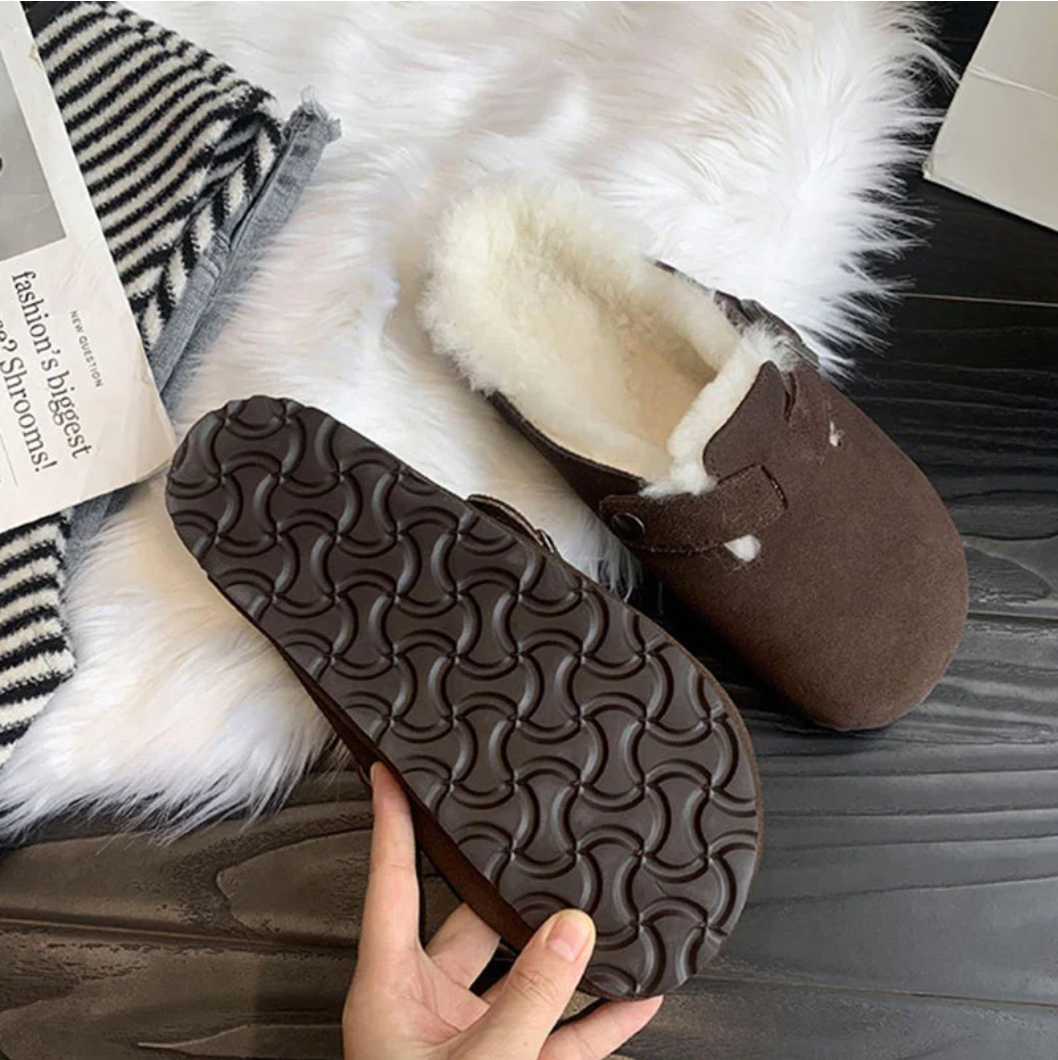 Arctic UrbanClassic™ | Komfortable Træsko med Blød Inderside og Klassisk Design | Varme Vintermules med Korksål, Teddybetræk og Skridsikker Sål