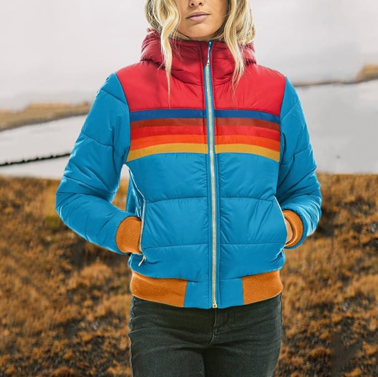 Liora™ | Retro Dunjakke Til Damer Med Fleecefor Og Regnbuestriber | Varm Vatteret Jakke Med Sporty 70’er Look