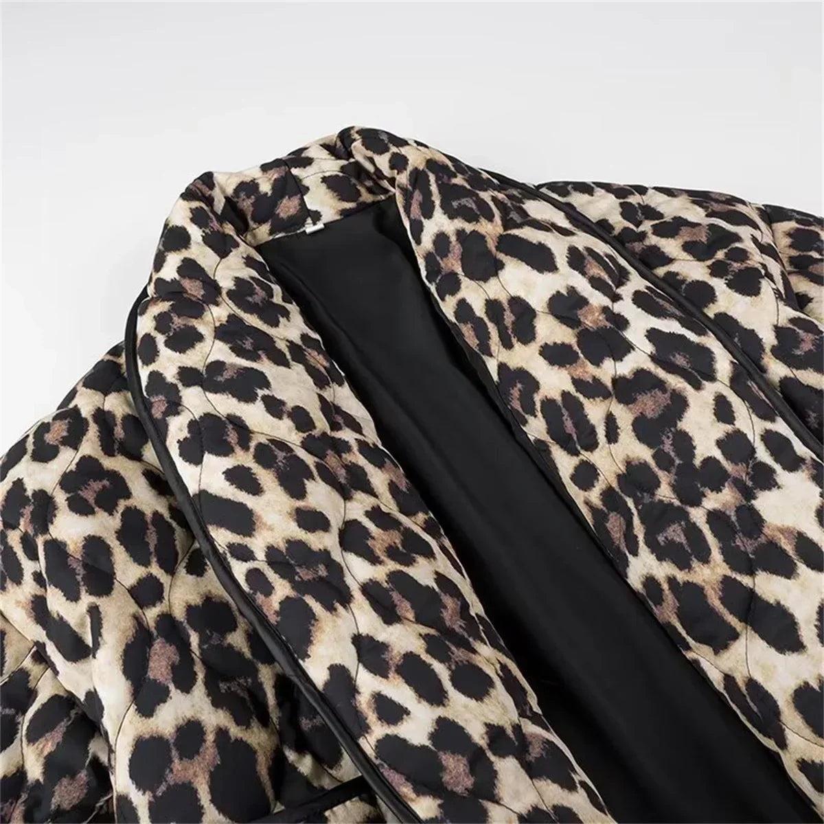 Carmela | Vatteret Leopardjakke Damer