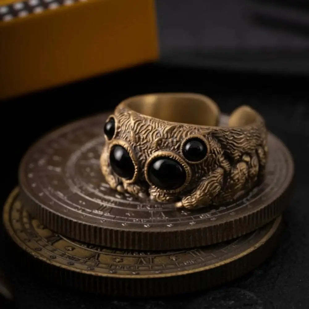 Nocturo | Ugle Ring til Herrer | Statement Ring med Onyx-Look & Symbolsk Design