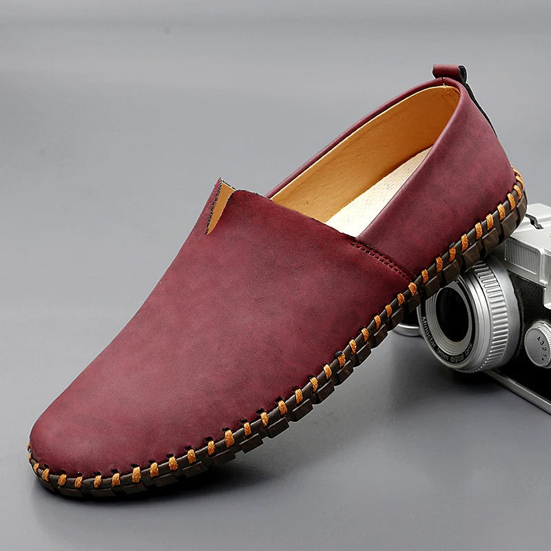 Reno | Herre Slip-Ons | Moccasin Slip‑On | Håndsyet Sål | Minimalistisk & Åndbar | Casual Komfort