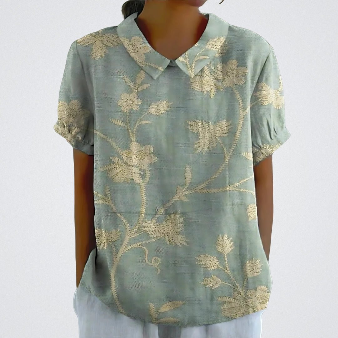 Flora | Blomster Bluse Damer | Korte Ærmer | Let Åndbart Stof | Feminin V-Hals | Sommer Casual Top