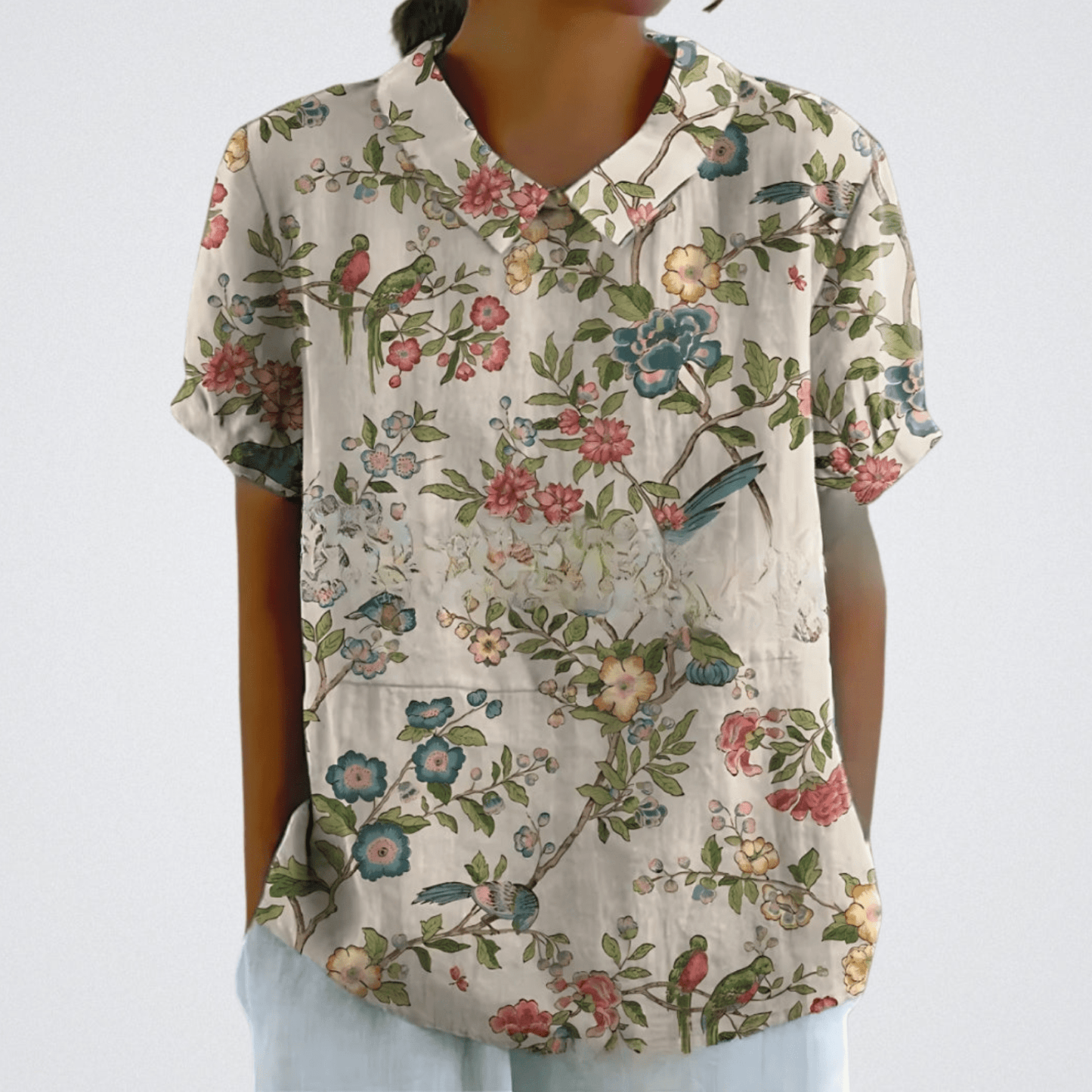 Flora | Blomster Bluse Damer | Korte Ærmer | Let Åndbart Stof | Feminin V-Hals | Sommer Casual Top