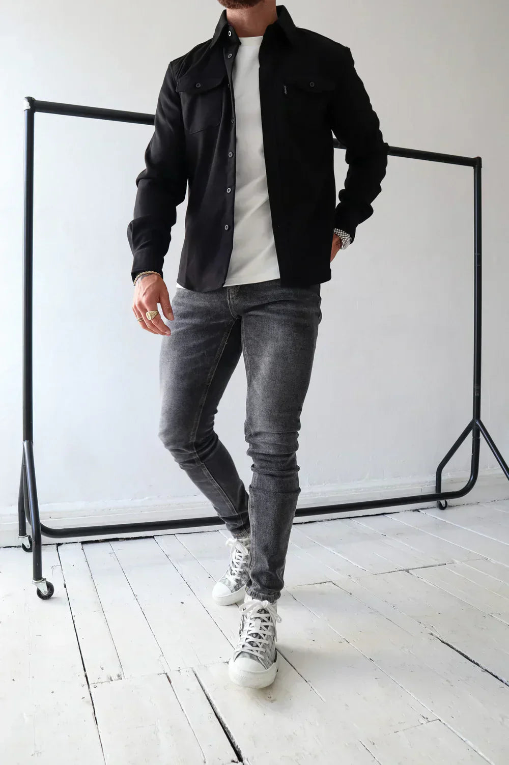 Alessio™ | Strømlinet Vest med Slank Pasform, Knaplukning og To Forlommer