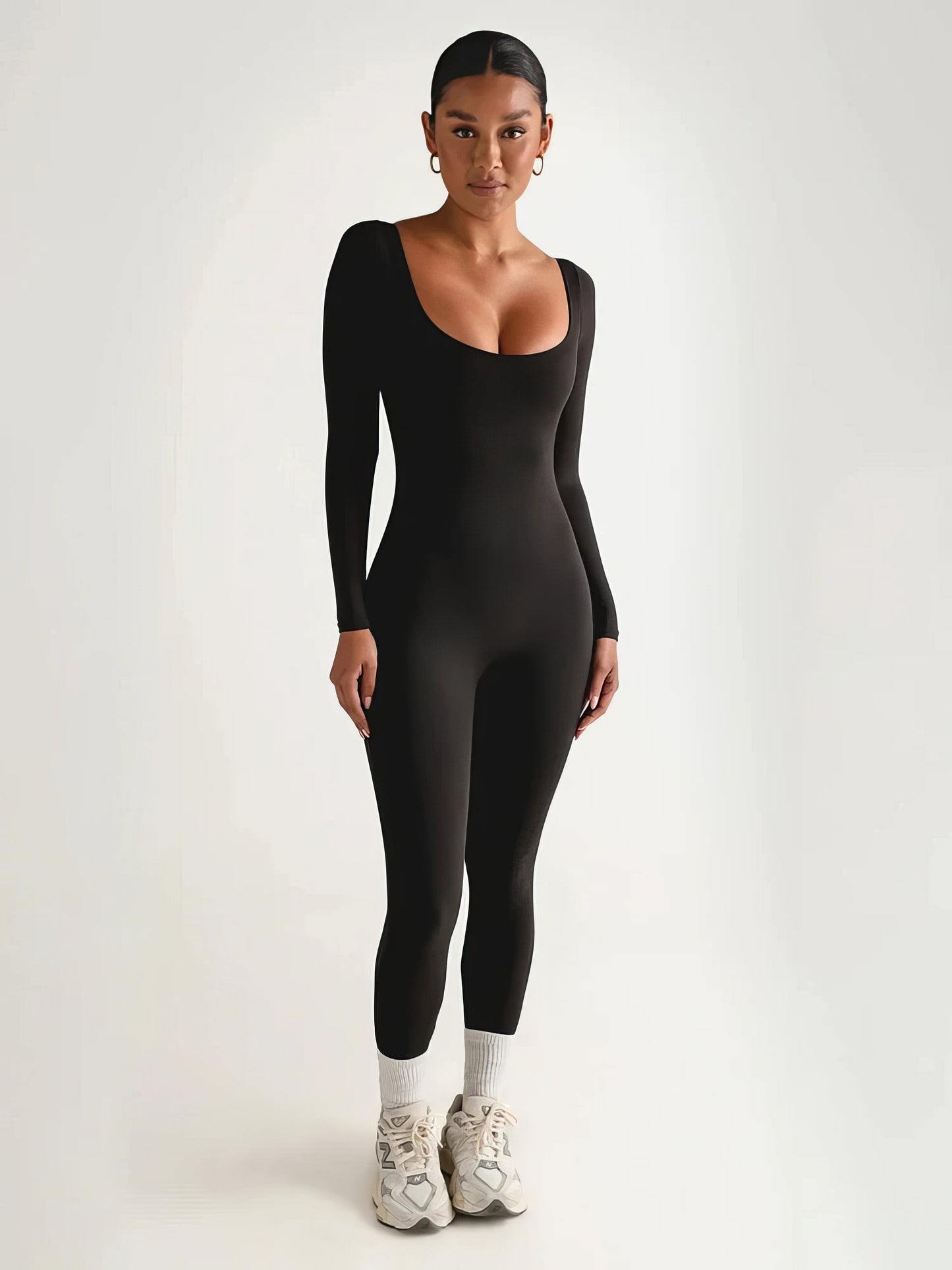 Bella™ | Elegant Jumpsuit med Bred Udskæring og Flatterende Pasform