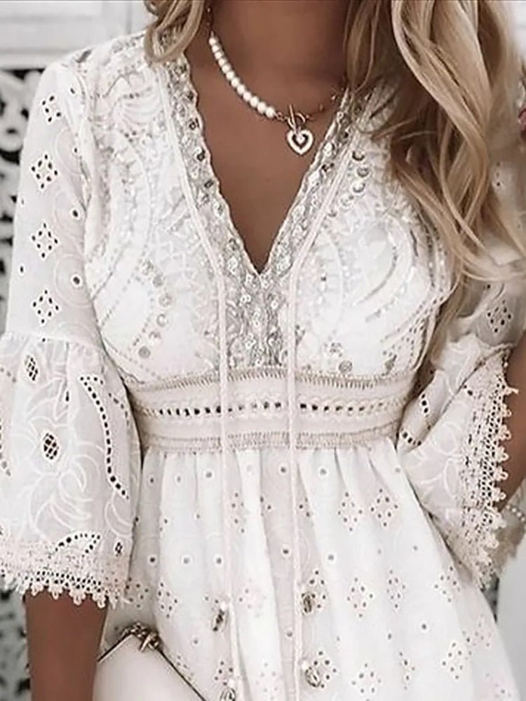 Celestine | Blonde Playsuit Damer Med Dyb V-Hals & A-Linje Shorts