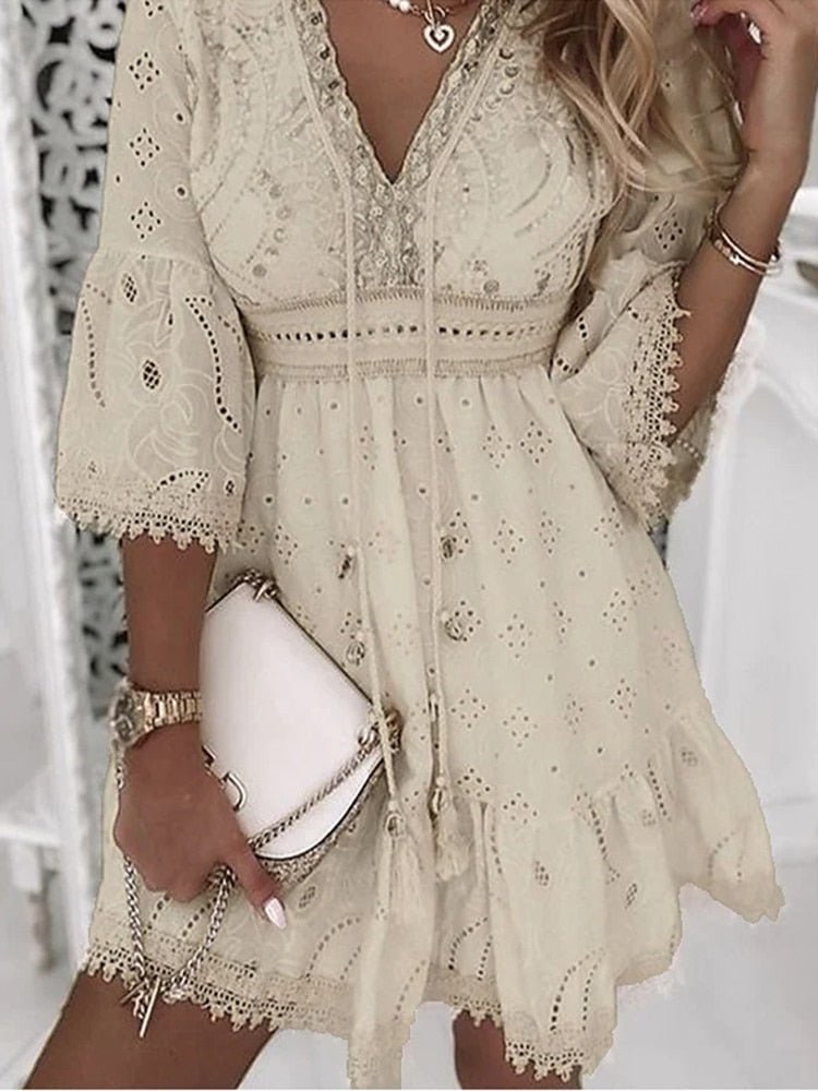 Celestine | Blonde Playsuit Damer Med Dyb V-Hals & A-Linje Shorts