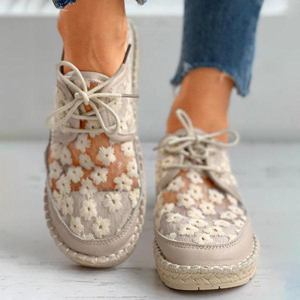 Liora™ | Damer Sneakers i Blonder | Sommersko med Blomstret Broderi og Espadrille-Detalje