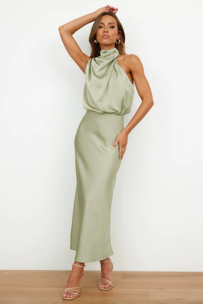 Amelie™ | Satin Halterneck Kjole med Vandfaldshals | Elegant Ærmeløs Midi Kjole til Cocktail, Galla eller Bryllup