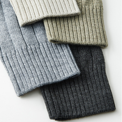 Luca™ | Ribstrikket Trøje med Rund Hals | Komfortabel Mellemvægts Pullover i Neutrale Farver