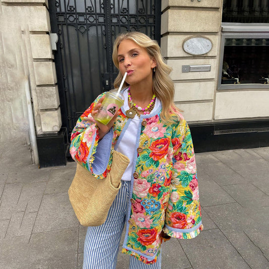 Allegra™ | Oversized Blomsterjakke Damer | Farverig Patchwork Sommerjakke med Boho-Print og Løs Pasform
