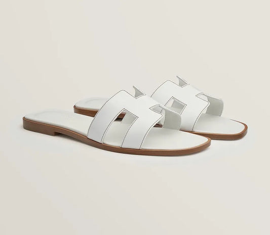 Helena™ | Damer Læder Slippers med Luksuriøst Design | Slip-Ons med H-Rem i Designerstil