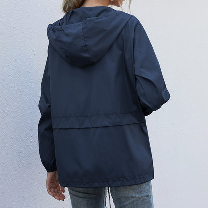 Ayla™ | Regnjakke med Lynlås, Trendy Pasform og Åndbart Design
