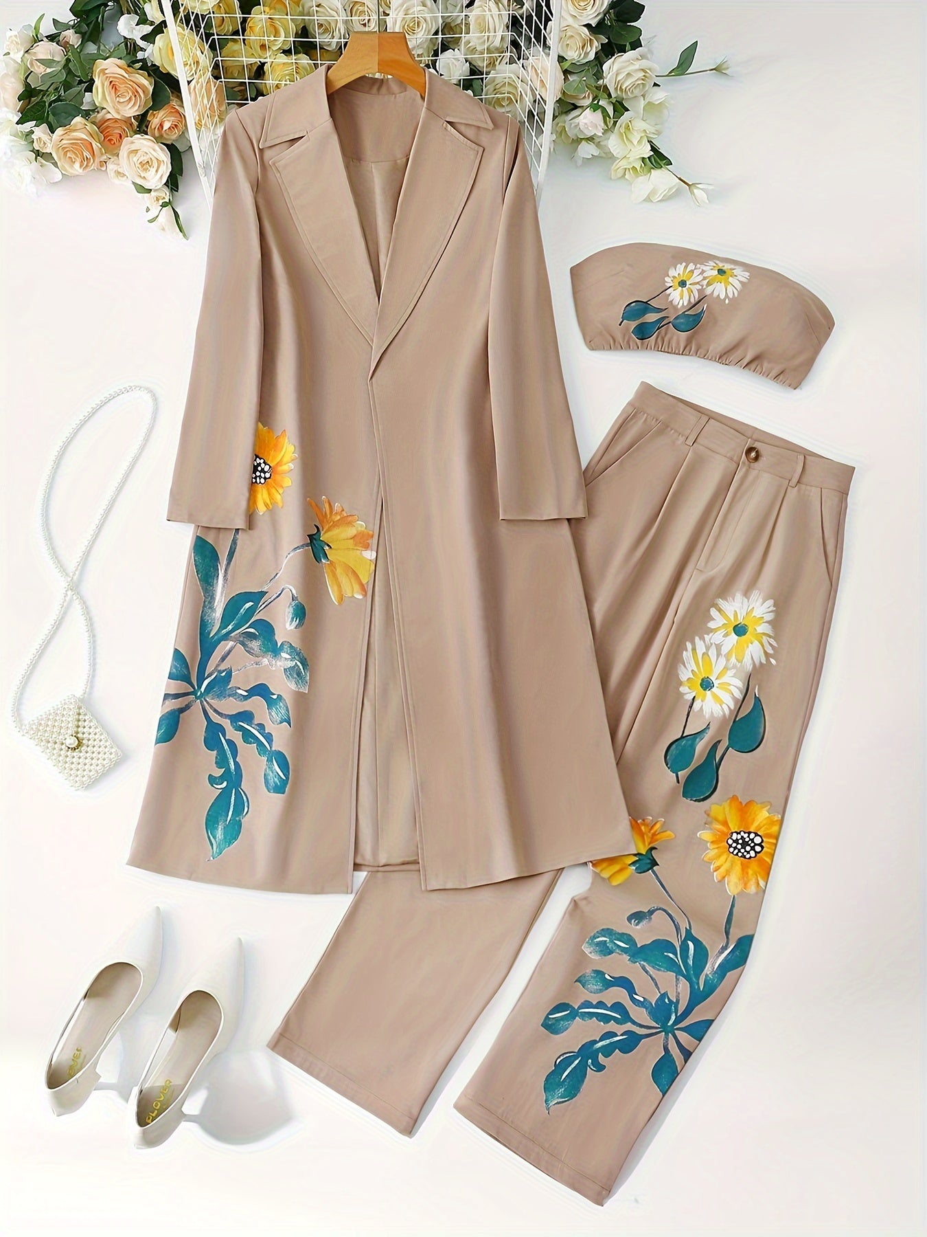 Floriviera™ | Elegant 3-Deles Damer Outfit Med Blomstermønster, Trenchcoat, Bukser Og Bandeautop