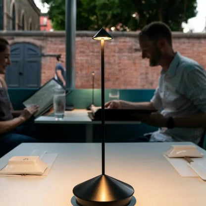 Lumeo™ | Trådløs Dæmpbar Bordlampe LED | Minimalistisk Genopladelig Designlampe med Touchfunktion og USB-C Tilslutning