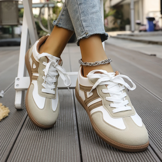 Nova | Damer Retro Sneakers | Beige-Hvid | Ruskind & Mesh | Komfortable & Letvægt | Casual Sporty Sko