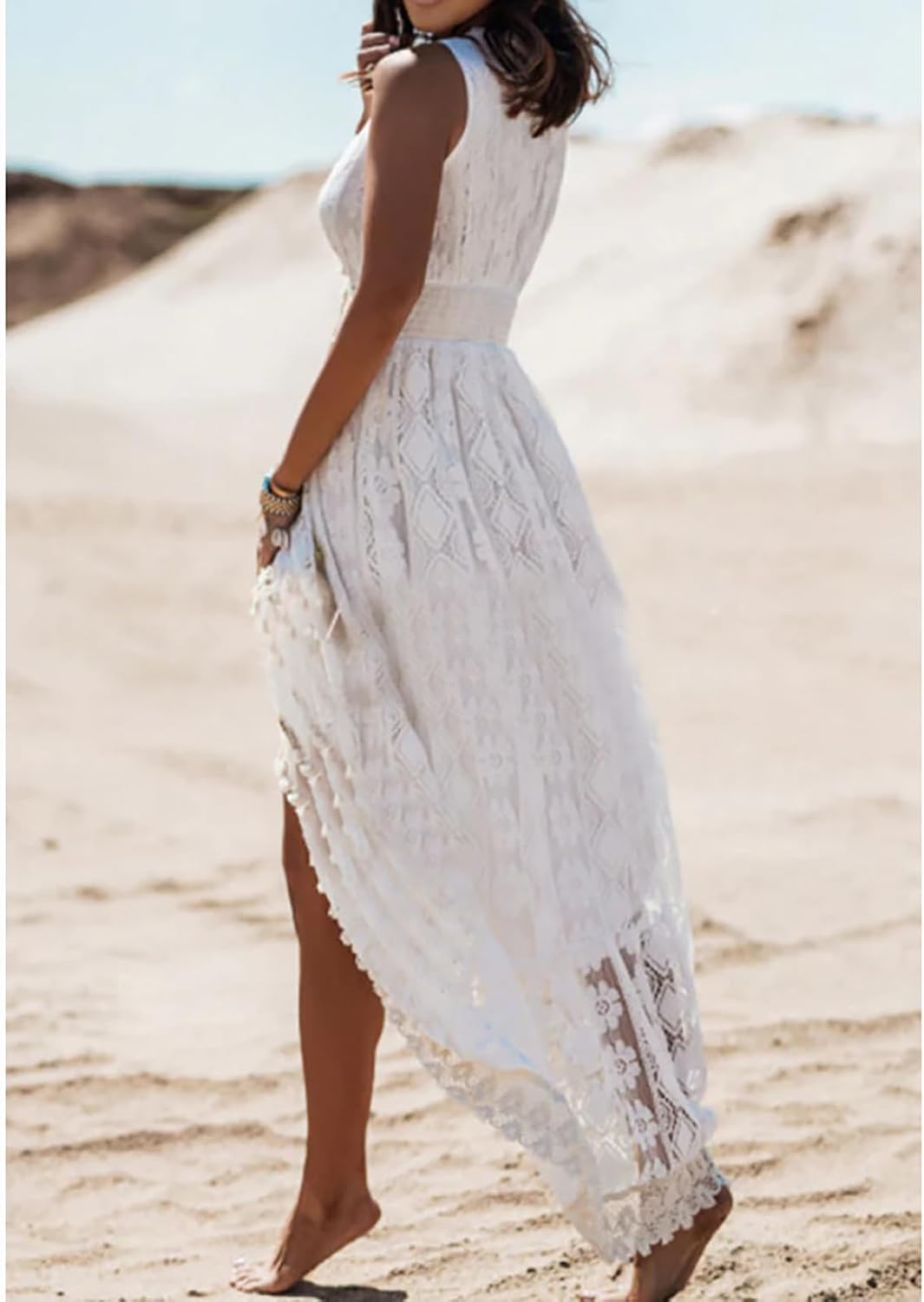 Sera™ | Hvid Blonde Maxi Kjole Damer | Boheme Sommerkjole med Gyldne Broderier, V-Hals og Uigennemsigtig Underskørt