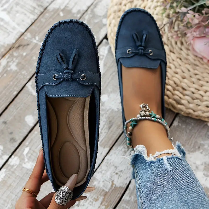Calvina™ | Damer Mokkasiner i Ruskind | Komfortable Slip-Ons med Sløjfe og Fleksibel Skridsikker Sål