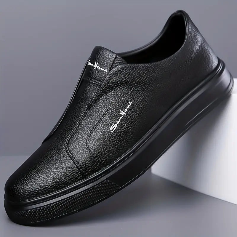 Arlen | Herre Slip-On Sneakers | Slip‑On Sko | Kunstlæder & Elastiske Sider | Komfortabel & Skridsikker