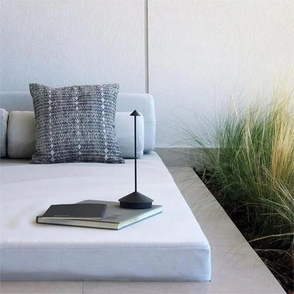 Lumeo™ | Trådløs Dæmpbar Bordlampe LED | Minimalistisk Genopladelig Designlampe med Touchfunktion og USB-C Tilslutning