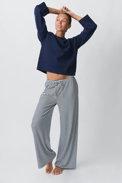 Maribel™ | Damer Blød Pyjamasbukser med Striber | Let, Løstsiddende Loungebukser med Elastisk Talje