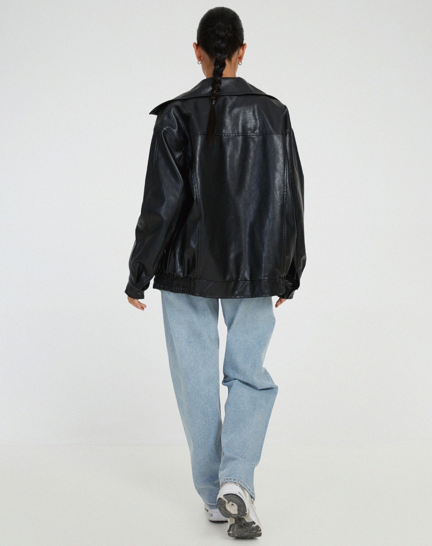 Marzena™ | Damer Oversized Faux Læderjakke | Mørkebrun Retro Bomberjakke med Lynlås og Sidelommer