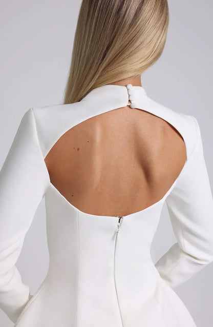 Ivana™ | Damer Luksus A-Linje Mini Kjole med Åben Ryg | Elegant & High-Fashion Design