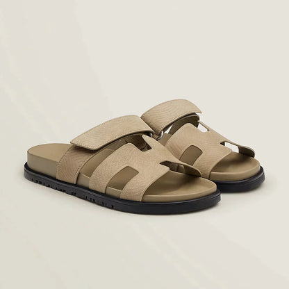 Nerio™ | Unisex Lædersandaler med Bred Rem | Komfortable Sommertøfler med Velcrolukning og Anatomisk Sål