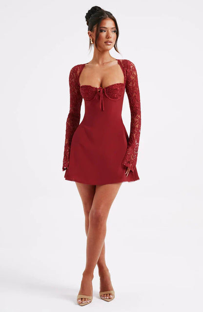 Alexa™ | Elegant Mini Kjole med Blonde og Lange Ærmer | Bustier-Design, Sweetheart Udskæring og Åben Ryg med Snørelukning