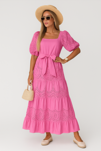Aloura™ | Damer Hvid Broderi Maxi Kjole | Off-Shoulder Sommerkjole med Pufærmer og Bindebælte