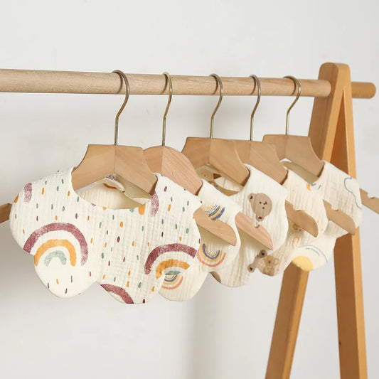 Elodie™ | Baby Hagesmække Bomuld med Blomstform og Legende Print | Musselin, Blød & Stilfuld Barselsgave