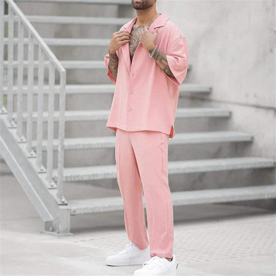 Eliano™ | Herrer Lounge Sæt 2-Dele med Skjorte med Knapper og Vide Bukser | Sommerligt Casual Sæt i Minimalistisk Stil