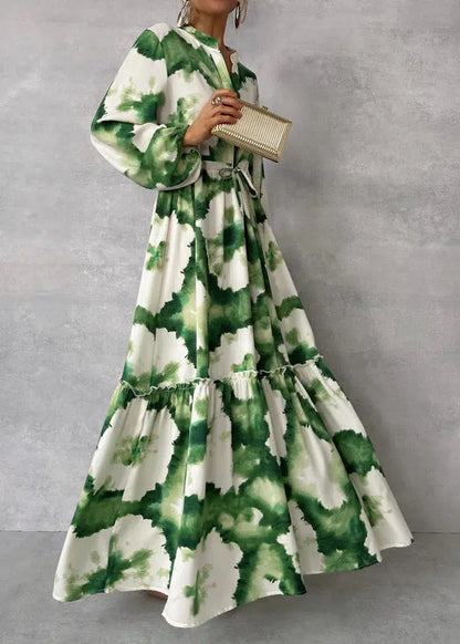Solène™ | Boheme Tie-Dye Maxi Kjole med V-Hals, Ballonærmer og Lagdelt Nederdel