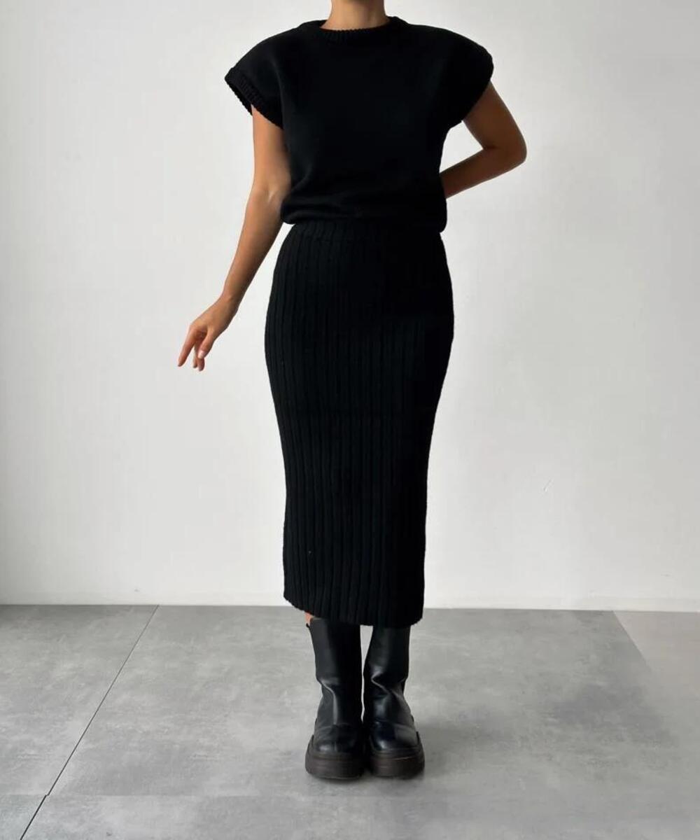 Nérina™ | Damer Ribstrikket To-Delts Sæt | Ærmeløs Top Og Midinederdel I Minimalistisk Stretchstil