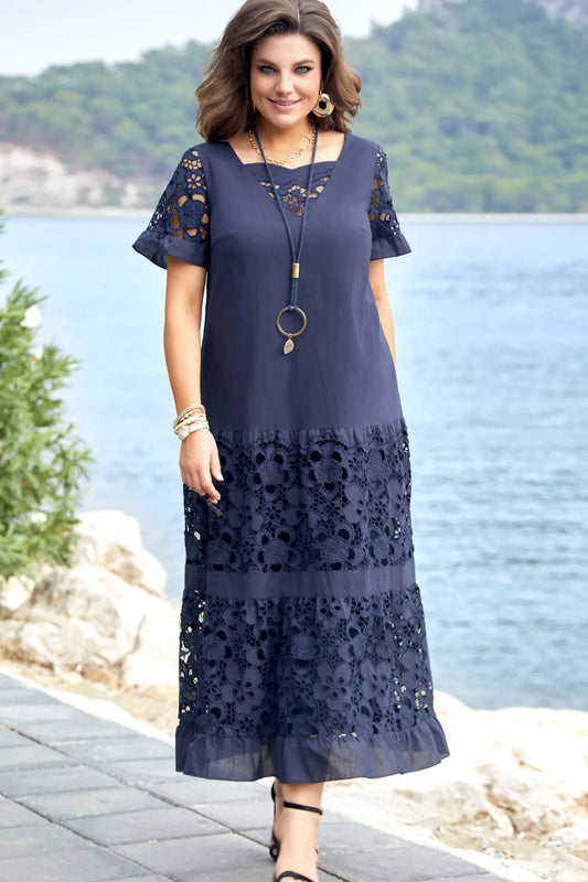 Marelle | Maxi Kjole Damer | Marineblå | Let Sommerkjole | Korte Ærmer | Blondeblomster Detaljer | Elegant & Casual