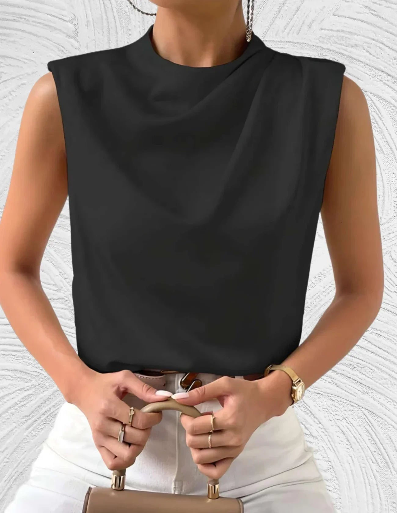 Maëlle™ | Satinærmeløs Top med Vandfaldsudskæring | Elegant Skinnende Bluse Uden Ærmer i Sort eller Off-White